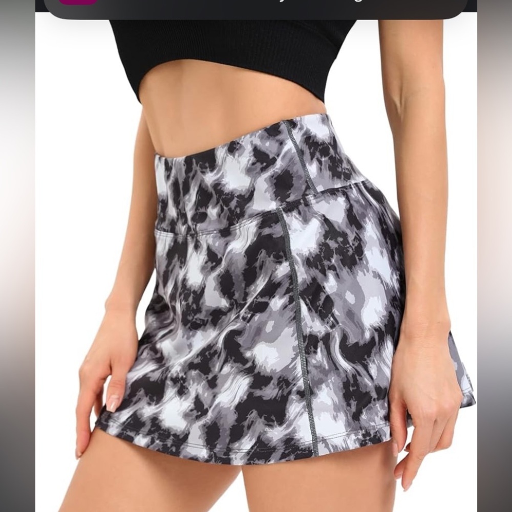 HUGE SPORTS Women's Pleated Tennis Skirt. 
NWT XXL